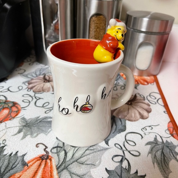 Winnie the Pooh mug - Picture 1 of 6
